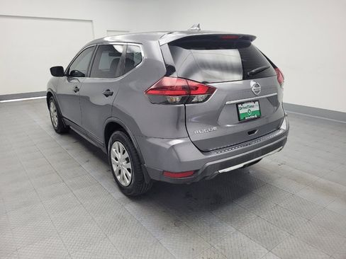 Used 2018 Nissan Rogue S image 5