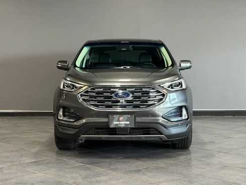 Used 2019 Ford Edge Titanium w/ Equipment Group 301A AWD/4WD image 2