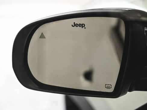 Used 2022 Jeep Compass Limited w/ Sun and Sound Group image 40