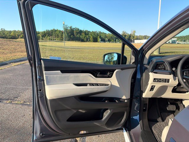 New 2027 Honda Odyssey Touring image 16