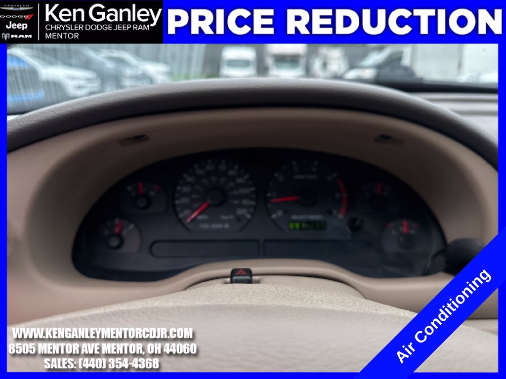 Used 2003 Ford Mustang Convertible RWD image 13
