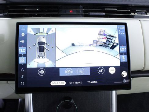 Used 2024 Land Rover Range Rover Long Wheelbase SE image 29