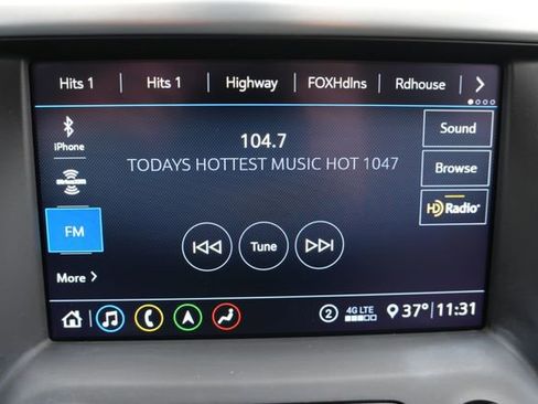 Used 2020 GMC Acadia SLT w/ Driver Alert Package II image 25