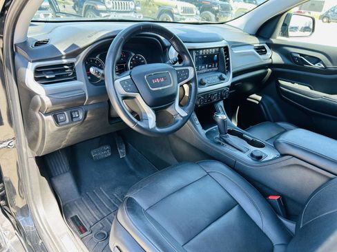 Used 2019 GMC Acadia SLT w/ Black Edition image 14