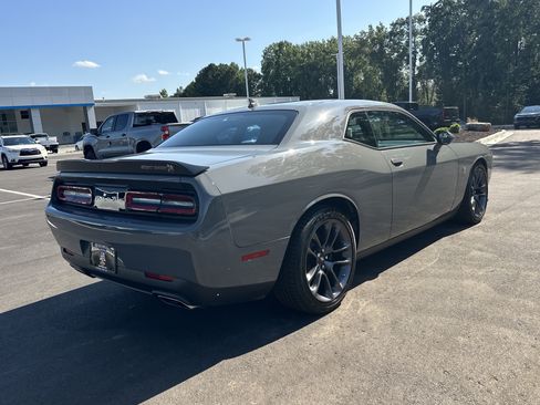 Used 2023 Dodge Challenger R/T Scat Pack RWD image 7