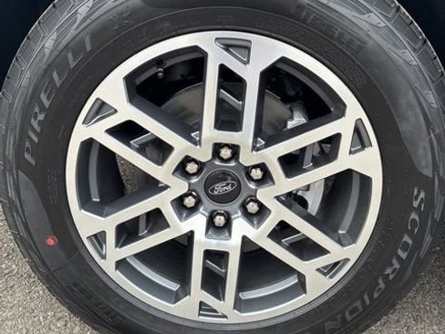 New 2026 Ford Expedition Active image 9