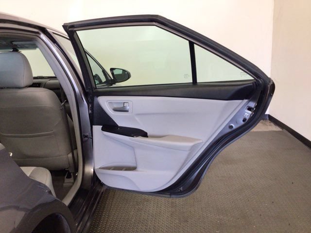 Used 2017 Toyota Camry LE FWD image 15