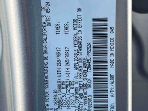 Used 2024 Toyota Tacoma TRD Off-Road image 17