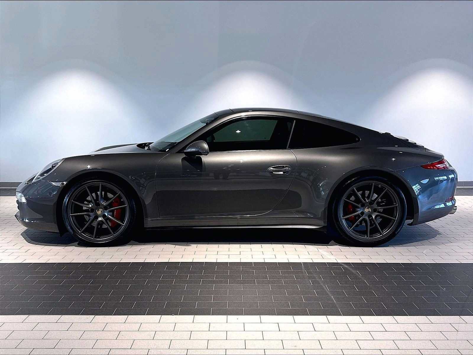 Used 2014 Porsche 911 Carrera 4S AWD/4WD image 2