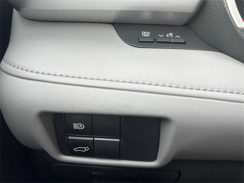 Used 2022 Toyota Highlander XLE image 38