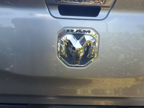 Used 2019 RAM 1500 Big Horn AWD/4WD image 5