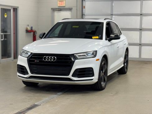 Used 2020 Audi SQ5 Premium Plus w/ Premium Plus Package image 3