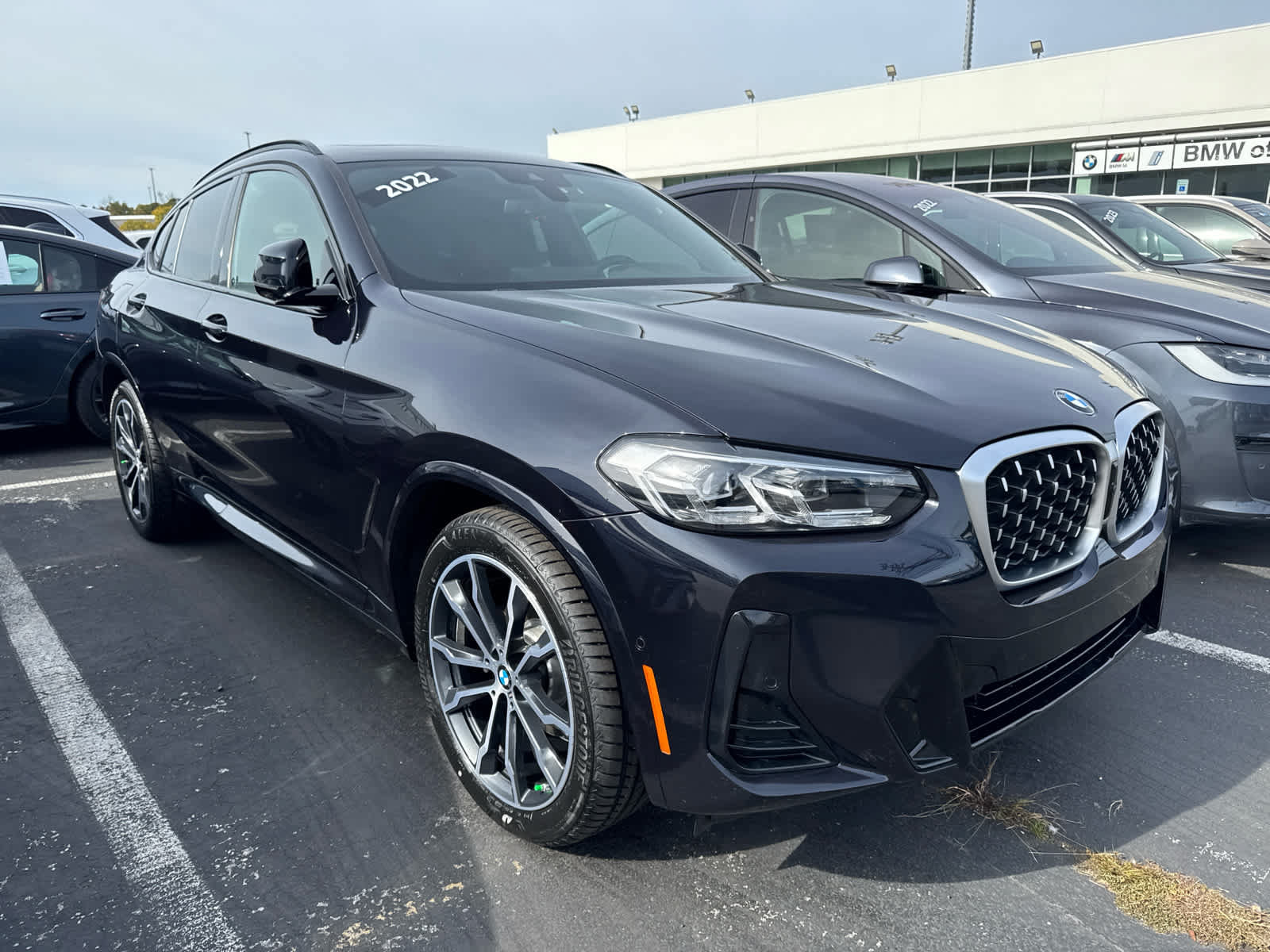 Used 2022 BMW X4 xDrive30i w/ M Sport Package 2 AWD/4WD image 1