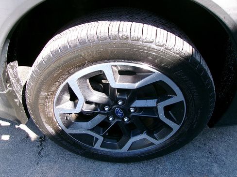 Used 2017 Subaru Crosstrek 2.0i Limited image 8