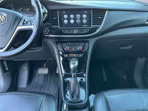 Used 2019 Buick Encore Essence image 11