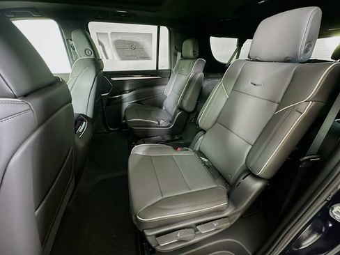 New 2026 Cadillac Escalade ESV Sport w/ LPO, ONYX Package AWD/4WD image 18