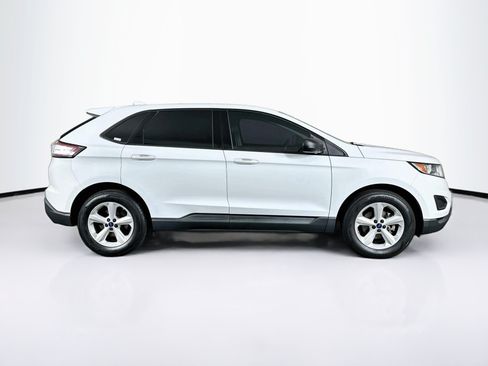 Used 2017 Ford Edge SE FWD image 10