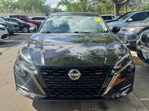 Used 2023 Nissan Altima 2.5 SR image 10
