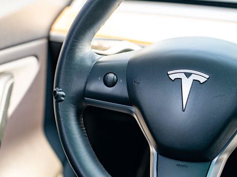 Used 2019 Tesla Model 3 Standard Range Plus RWD image 21