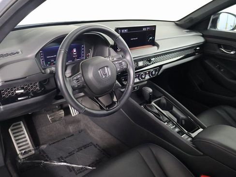 Used 2023 Honda Accord Sport image 7