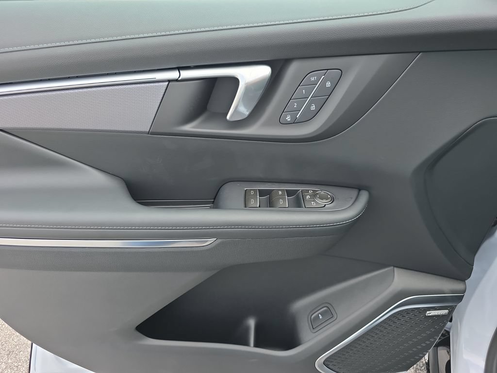 New 2026 Buick Enclave Sport Touring w/ Power Package FWD image 17