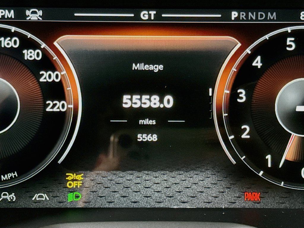 Used 2026 Aston Martin DBX S AWD/4WD image 12