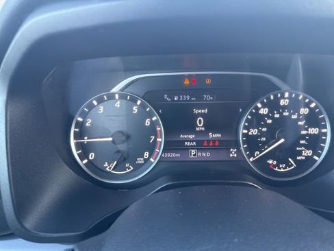 Used 2024 Nissan Titan SV w/ SV Convenience Package image 10