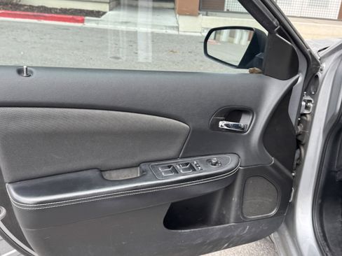 Used 2014 Dodge Avenger SE w/ Rallye Appearance Group image 15