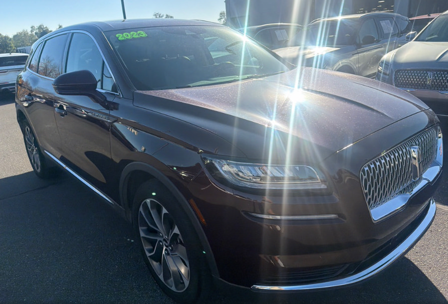 Used 2023 Lincoln Nautilus Reserve AWD/4WD image 5