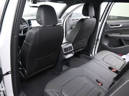 New 2026 Volkswagen Atlas Cross Sport SEL R-Line image 42