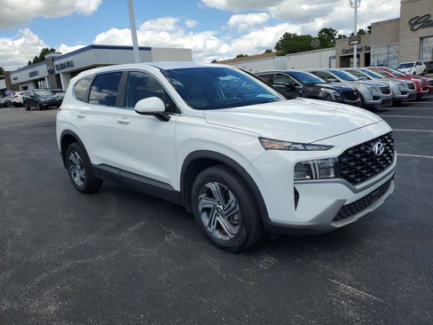 Used 2023 Hyundai Santa Fe SE FWD image 4
