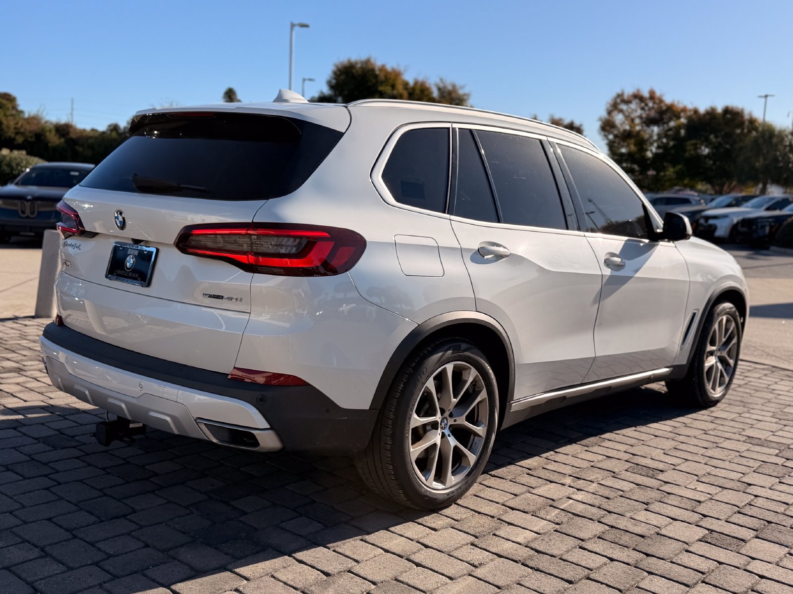 Used 2022 BMW X5 sDrive40i w/ Premium Package RWD image 9