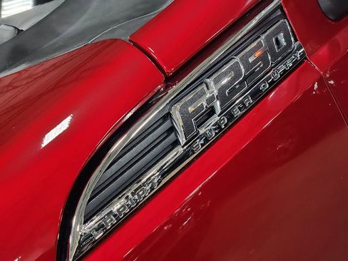 Used 2015 Ford F250 Lariat w/ Chrome Package image 25