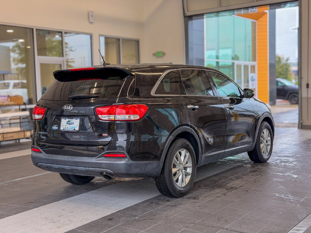 Used 2016 Kia Sorento L FWD image 7