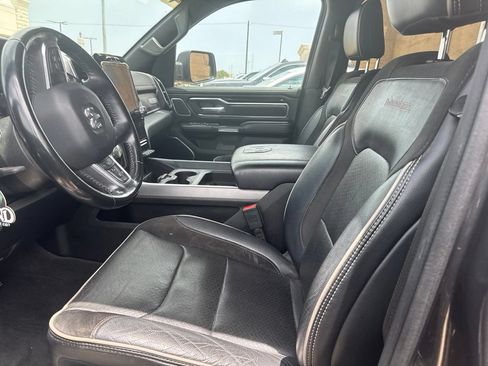 Used 2022 RAM 1500 Laramie AWD/4WD image 9