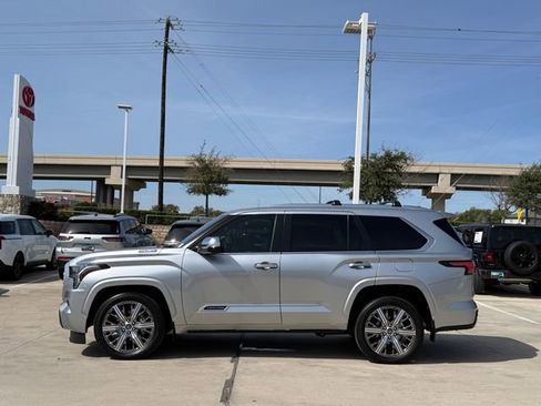 Used 2024 Toyota Sequoia Capstone image 7