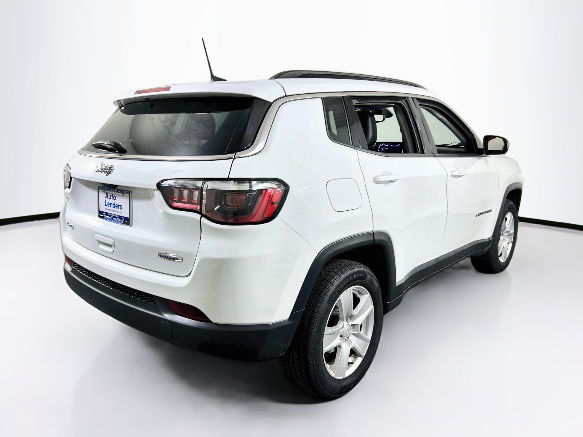 Used 2022 Jeep Compass Latitude w/ Convenience Group AWD/4WD image 5