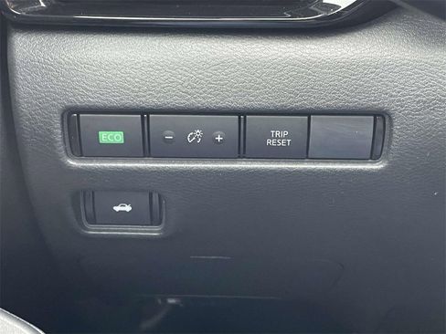 Used 2023 Nissan Sentra SV image 19