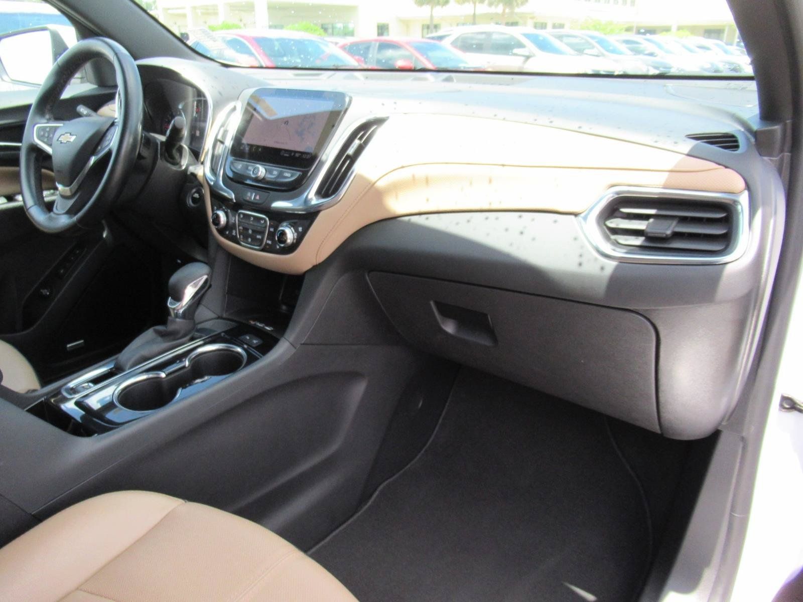 Used 2023 Chevrolet Equinox Premier FWD image 11