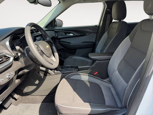 Used 2023 Chevrolet TrailBlazer LT w/ Convenience Package AWD/4WD image 11