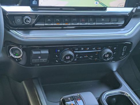 New 2026 Chevrolet Silverado 1500 High Country AWD/4WD image 22