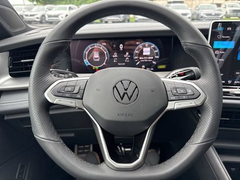 New 2026 Volkswagen Tiguan SE R-Line AWD/4WD image 20