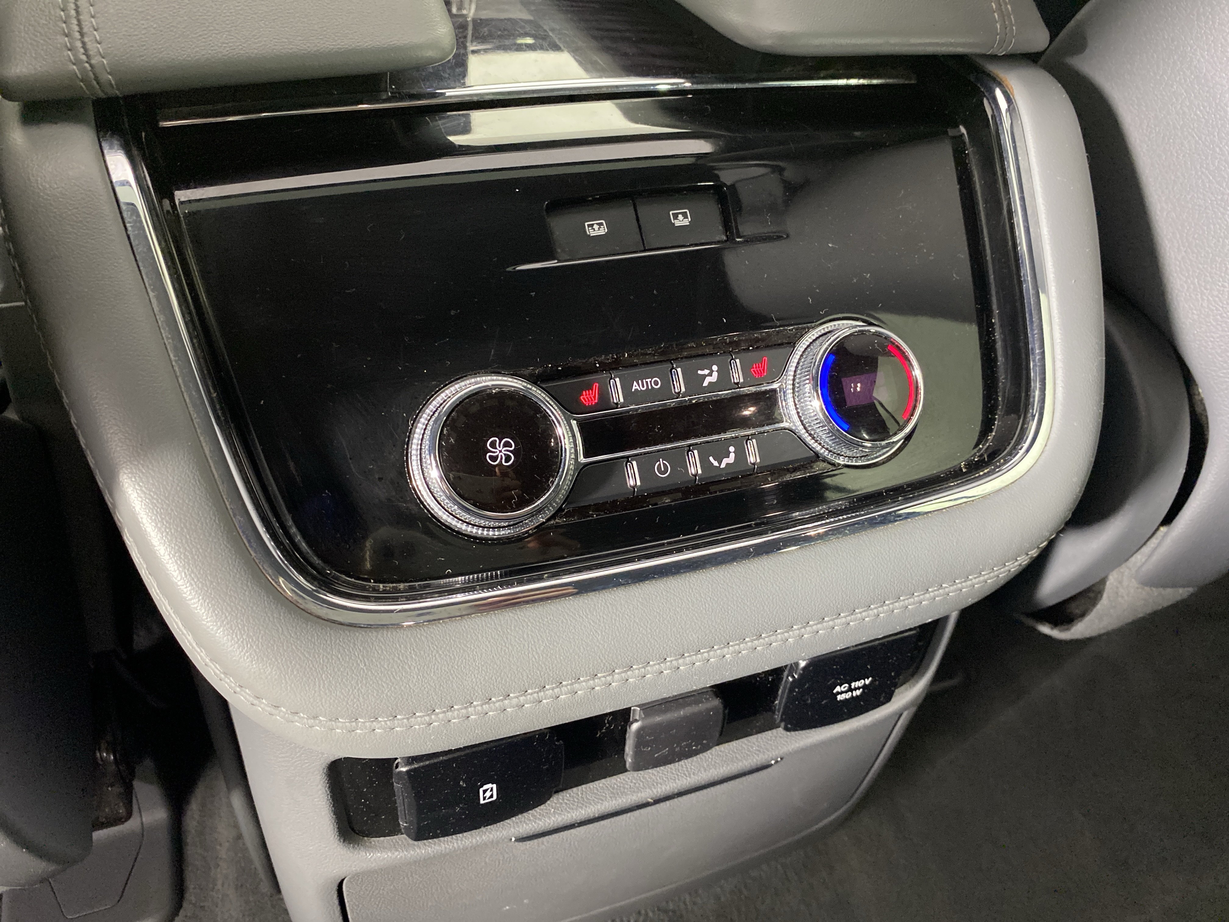 Used 2021 Lincoln Navigator Reserve w/ Luxury Package AWD/4WD image 37