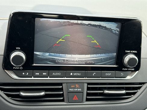 Used 2022 Nissan Altima 2.5 S FWD image 18