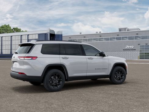 New 2026 Jeep Grand Cherokee L 4WD image 37