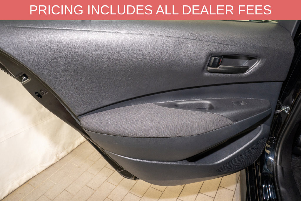 Used 2025 Toyota Corolla LE FWD image 9