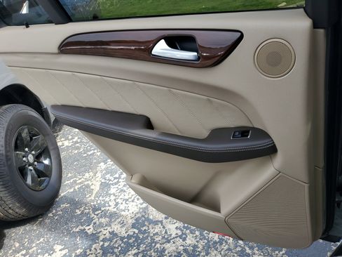 Used 2015 Mercedes-Benz GL 450 GL 450 image 13