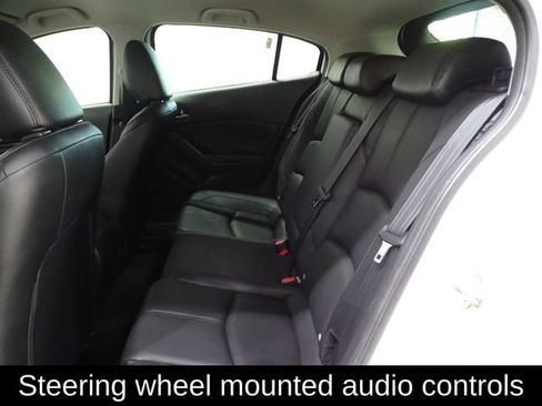 Used 2018 MAZDA MAZDA3 Touring image 8