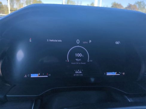 Used 2024 Jeep Grand Cherokee L Limited w/ Luxury Tech Group II image 34