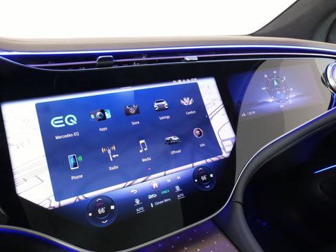 Used 2023 Mercedes-Benz EQS 580 4MATIC SUV image 52